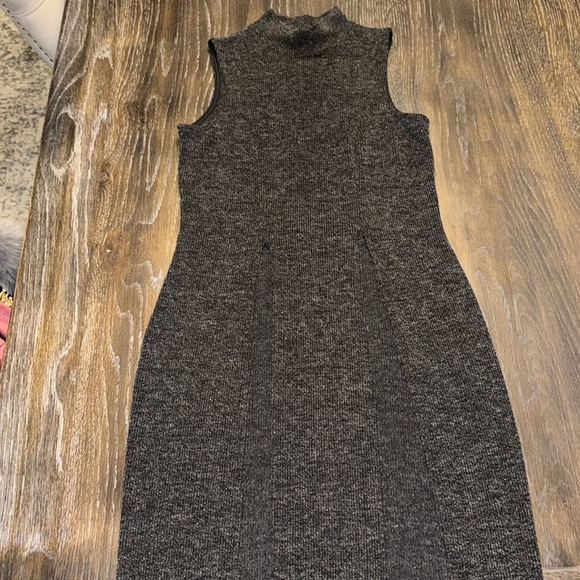 🔵 FASHION NOVA SLEEVELESS CHARCOAL GRAY TUNIC SWEATER SIZE MEDIUM - Picture 2 of 3